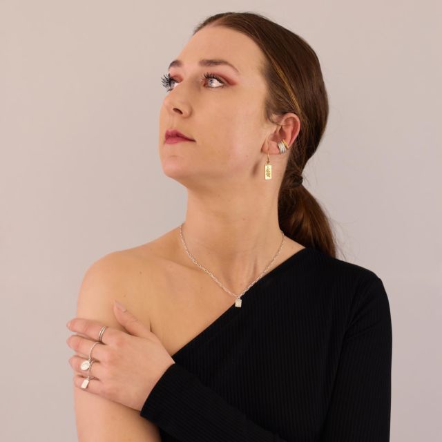 ▪️Ébaubi autour du cou, Blandice sur les oreilles 🤍
📸 @alexandre_texier 
#neufjuillet 
#bijouxneufjuillet 
#bijouxcreateur 
#marquefrancaise 
#madeinfrance 
#rennes 
#modefrance